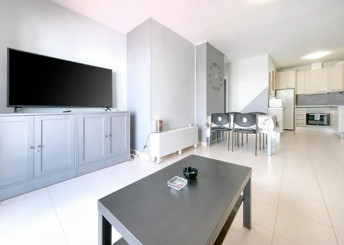 La Dulce Vida Apartment *